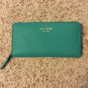 NWOT kate Spade NY wallet